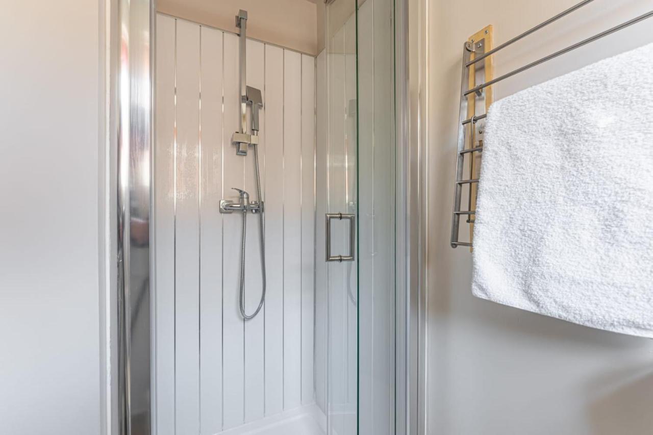 Superb One Bedroom Apartment In Coventry Cv1 *New* מראה חיצוני תמונה