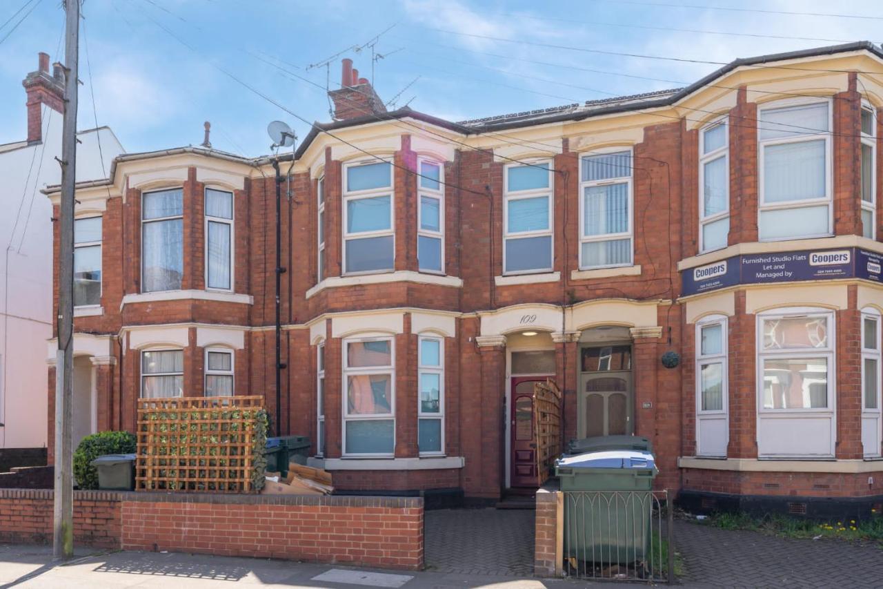 Superb One Bedroom Apartment In Coventry Cv1 *New* מראה חיצוני תמונה